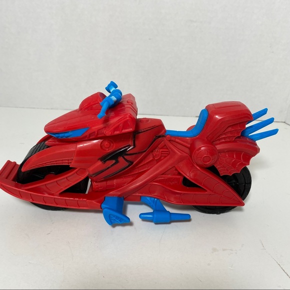 3 Superhero/Motorcycles Marvel Playskool Hasbro2018 New Condition Moveable Parts - Picture 3 of 12